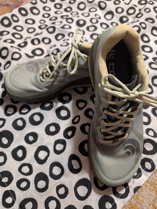 Topo Shoes - Topo Mtnracer2 Athletic Trail Runners with Vibram